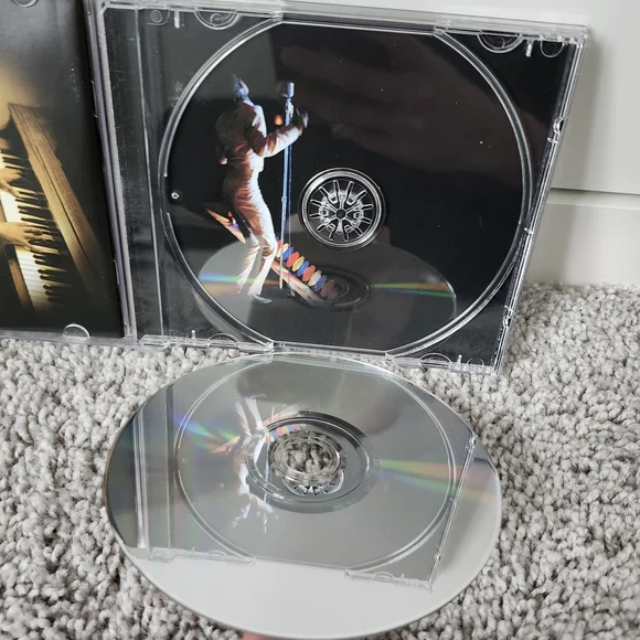 The Definitive Collection CD - Yellow - Picture 3 of 4